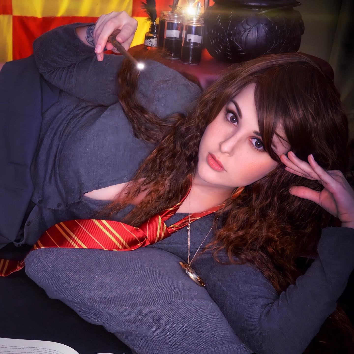 Belo cosplay da Hermione, de Harry Potter, da Vivian Lee - 005