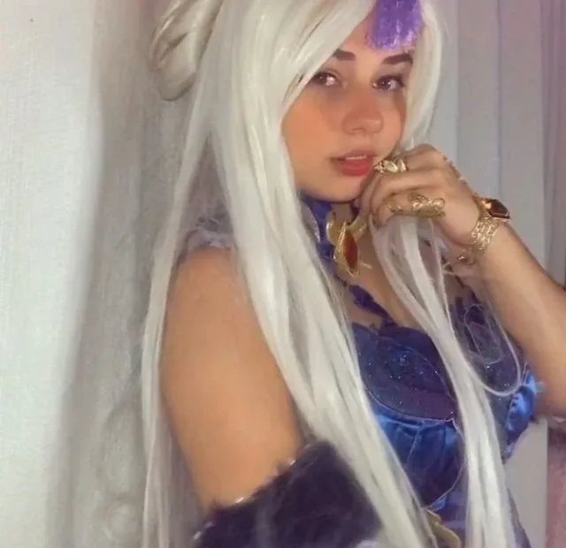 Belo cosplay da Ningguang com vestido azul - Genshin Impact - capa 01