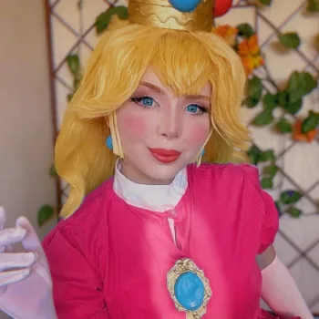 Belo cosplay da Princesa Peach, de Mario, da Yasmin - capa 02