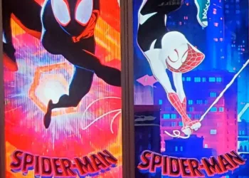 Veja os cartazes de Homem-Aranha Através do Aranhaverso da CinemaCon Cartazes de Homem-Aranha Através do Aranhaverso capa