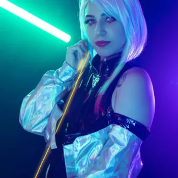 Lucy, de Cyberpunk Edgerunners, ganha belo cosplay da Nai - capa 02