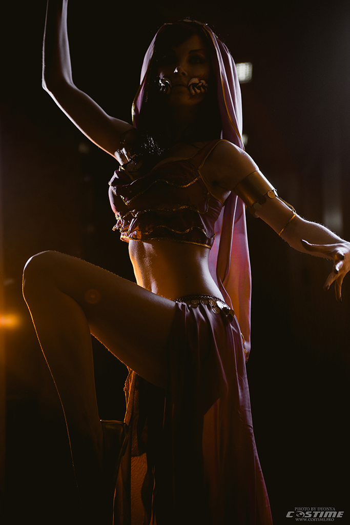 Mileena Cosplay - Mortal Kombat - Dança do Ventre 006