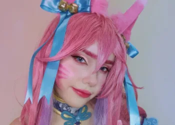 Ahri Spirit Blossom neste belo cosplay de League of Legends, da Lola Ahri Spirit Blossom neste belo cosplay de League of Legends, da Lola - capa