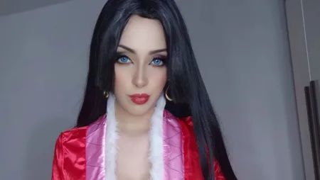 Belo cosplay da Boa Hancock, de One Piece, da Lara - capa 01