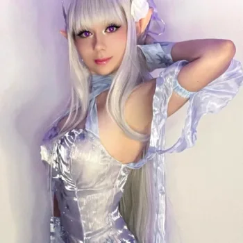 Belo cosplay da Emilia com vestido, de Re Zero - Haiku-chan capa 02