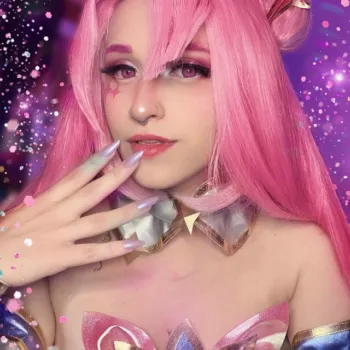Belo cosplay da Kai'Sa Guardiã Estelar, de LEague of Legends, da Barbara - capa 02