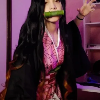 Belo cosplay da Nezuko, de Kimetsu no Yaiba, da Kuhaku Taiyo - capa 02
