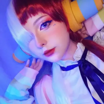 Belo cosplay da Uta, de One Piece Red, da Mint - capa 02