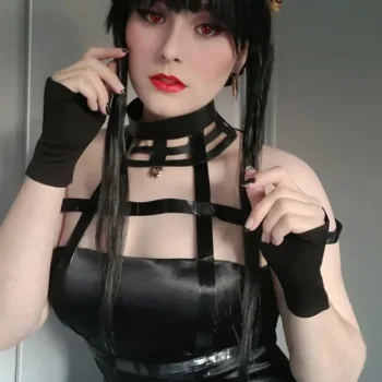 Brasileira heyxgii faz um belo cosplay da Yor Forger, de Spy x Family Belo cosplay da Yor Forger, de Spy x Family, da heyxgii - capa stories