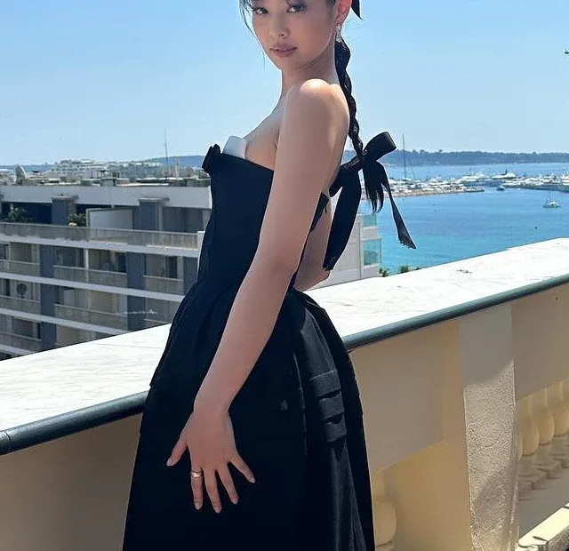Blackpink - Belo vestido da Jennie, em Cannes - capa 03