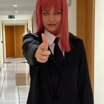 Chainsaw Man - Belo cosplay da Makima, da Bian - capa 03