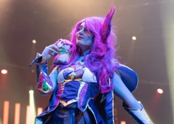 Cosplay da Xayah Star Guardian, de League of Legends - Lyya Foto capa 02