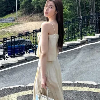 Look elegante da Sana, do TWICE - capa