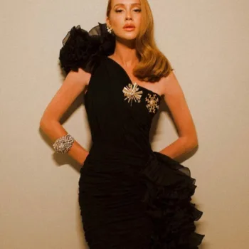 Marina Ruy Barbosa com seu lindo vestido de gala preto - Maio 2023 - capa