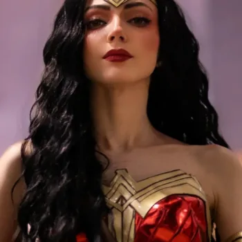 Belo cosplay da Mulher Maravilha, da DC Comics, da Alice Dias Belo cosplay da Mulher Maravilha, da Alice Dias - Foto capa 03