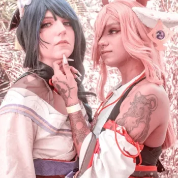 Genshin Impact: Shogun Raiden e Yae Miko ganham belos cosplays da Giu Ayato e River Belos cosplays da Shogun Raiden e Yae Miko, de Genshin Impact - River e Giu Ayato capa 02