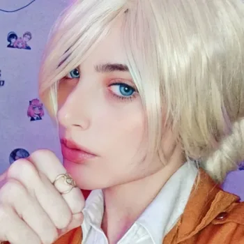 Brasileira Thay Menduni faz belo cosplay da Annie Leonhart, de Attack on Titan - capa 01