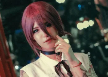 Confira o belo cosplay da Reze, de Chainsaw Man, da cosplayer brasileira Léa Monteiro Confira o belo cosplay da Reze, de Chainsaw Man, da cosplayer brasileira Léa Monteiro - capa