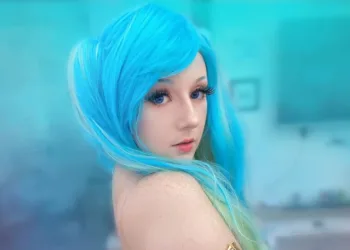 League of Legends - Belo cosplay da Sona, da Dejulha - Foto capa 02