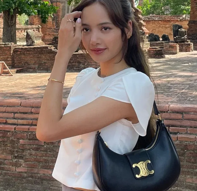 Lisa, do Blackpink, visita Ayutthaya, na Tailândia - capa