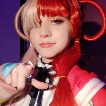 Nova foto do belo cosplay da Uta, de One Piece Red, da Kuhaku Taiyo - capa 02