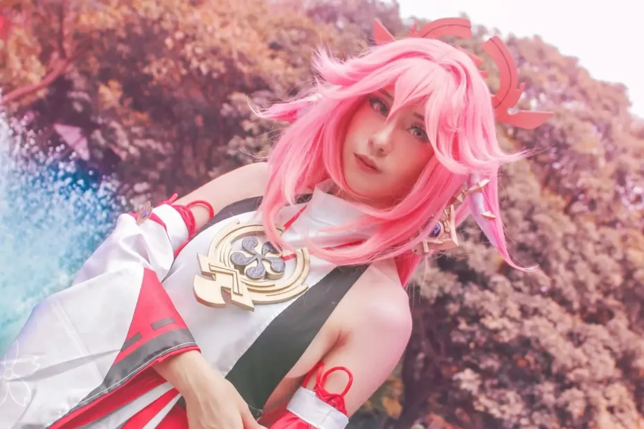 Yae Miko Cosplay - Genshin Impact - Foto de Maio 2023 da Gabi capa