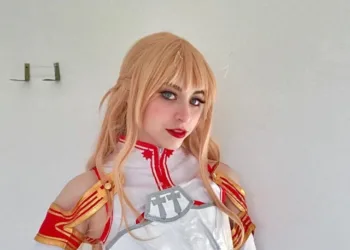 Brasileira Akira Shinozaky faz belo cosplay da Asuna Yuuki, de Sword Art Online - capa 02