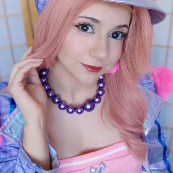 Caitlyn Heartthrob Cosplay - League of Legends - Naoko Foto capa 02