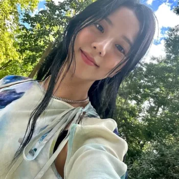 Jisoo em Paris - Julho de 2023 - capa 01