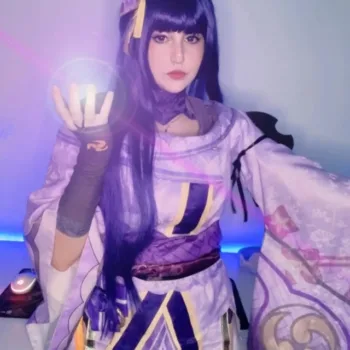 Lindíssimo cosplay da Shogun Raiden, de Genshin Impact, da Emma - capa 02