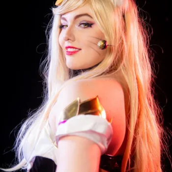 Ahri KDA Cosplay - League of Legends - Ahrioli capa 02