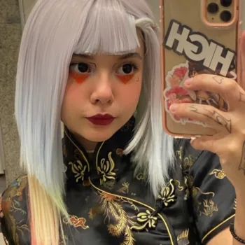 Belo cosplay casual da Lucy, de Cyberpunk Edgerunners - Sage capa 02