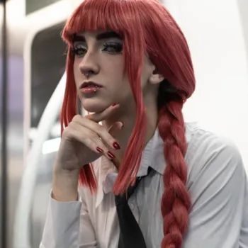 Belo cosplay da Makima, de Chainsaw Man, da Let capa