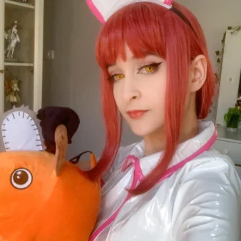 Belo cosplay da Makima (skin Nurse), de Chainsaw Man - Laurinha capa 01