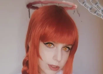 Makima Cosplay - Chainsaw Man - Laura capa 02