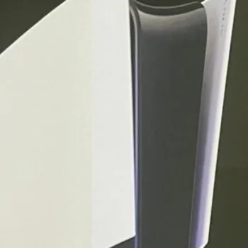 Suposta imagem do PS5 Slim 001