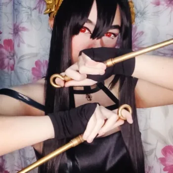 Veja o cosplay deslumbrante da Yor Forger, de Spy x Family, da Ruby Toyosaki - capa 001