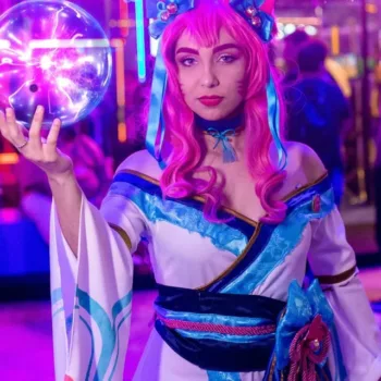 Belo cosplay da Ahri Spirit Blossom, de League of Legends, da huamingauzinha - capa 02