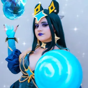Belo cosplay da Syndra Guardiã Estelar Edição de Prestígio, de League of Legends - Ana Luiza Amui capa 02