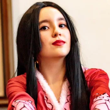 Boa Hancock, de One Piece, neste belo cosplay da Ju Rosário - capa