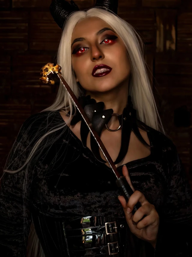 Ensaio temático de Halloween, de vampira, da Zayraf Ensaio temático de vampira - Halloween - Zayraf capa 02