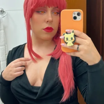 Chainsaw Man: Veja o belo cosplay casual da Makima com vestido, da Estela Makima, de Chainsaw Man, neste belo cosplay com vestido, da Estela - capa 02