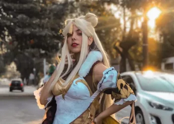 Brasileira Lumy faz belo cosplay da Ningguang, de Genshin Impact Ningguang, de Genshin Impact, neste belo cosplay da Lumy - capa 02