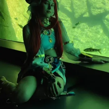 O belo cosplay da Nilou, de Genshin Impact, da Lara O belo cosplay da Nilou, de Genshin Impact, da Lara - capa 01