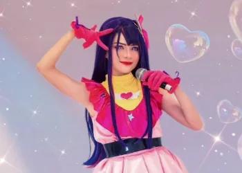 Ai Hoshino, de Oshi no Ko, neste belo cosplay da Thalia Aguiar - capa 03