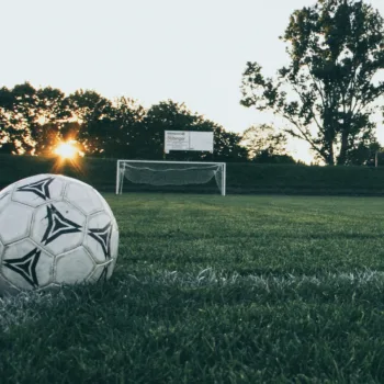 Avaliação da Casa de Apostas Esportivas BetBoom Futebol Bola - capa 03-11