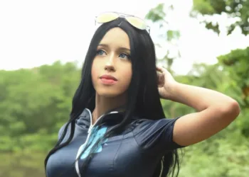 Veja o belo cosplay da Nico Robin, de One Piece, da Victoria - capa 02