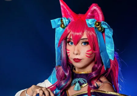 Ahri do Florescer Espiritual neste belo cosplay de League of Legends, da Gabi - capa