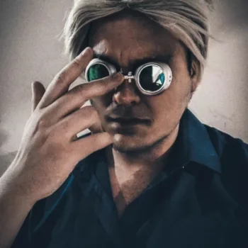 Cosplay incrível do Nanami, de Jujutsu Kaisen, do Leon Tavares Cosplay incrível do Nanami, de Jujutsu Kaisen - Leon Tavares capa 02