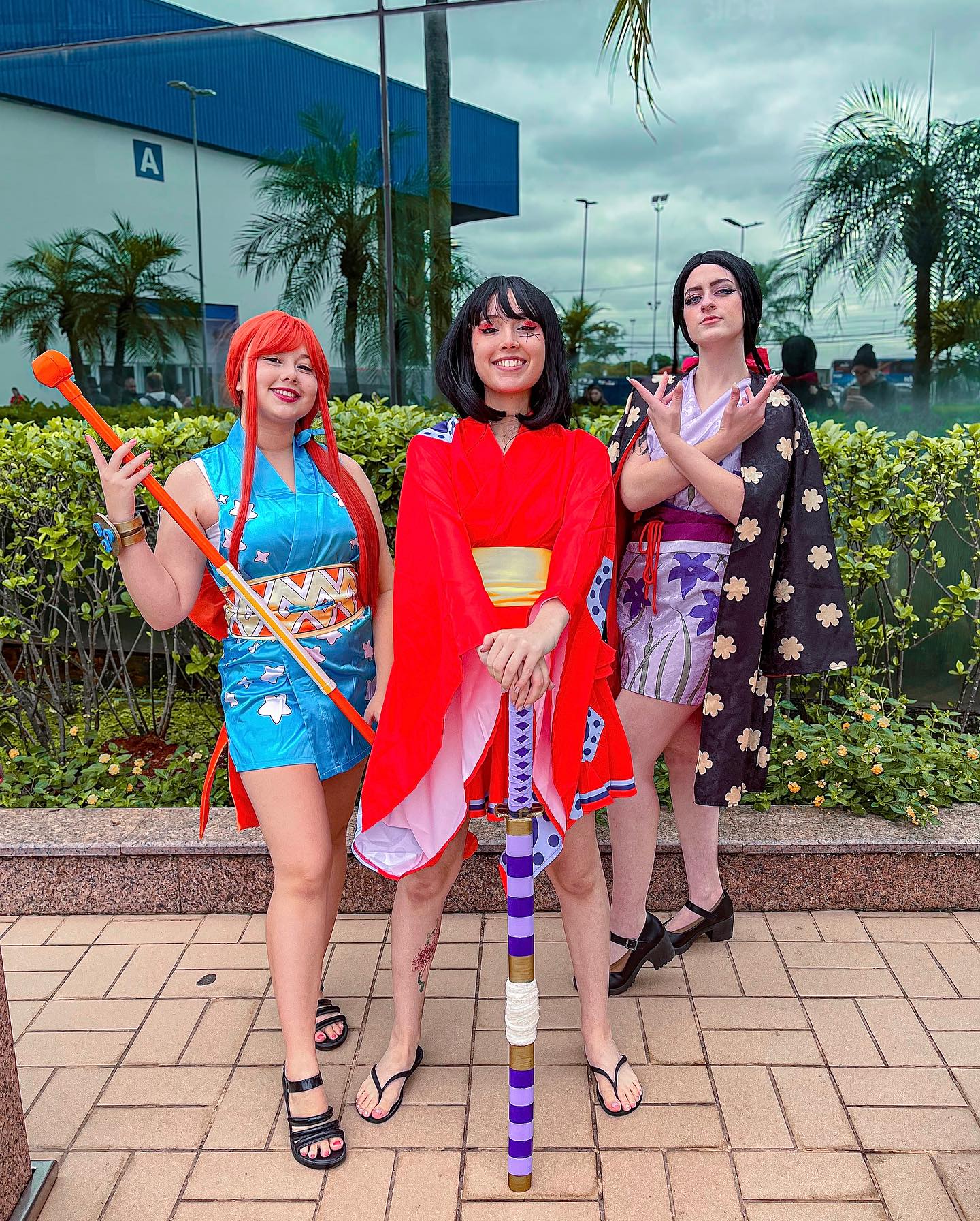 Cosplays de One Piece da BGS: Luffy feminina, Nico Robin e Nami